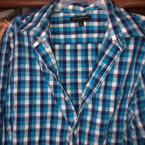 Button down - Picture 2 of 3
